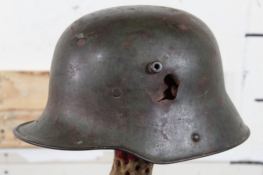 Original WW1 Imperial German M16 Stahlhelm Steel Helmet w/Partial Liner MILITARIA (1 of 16)