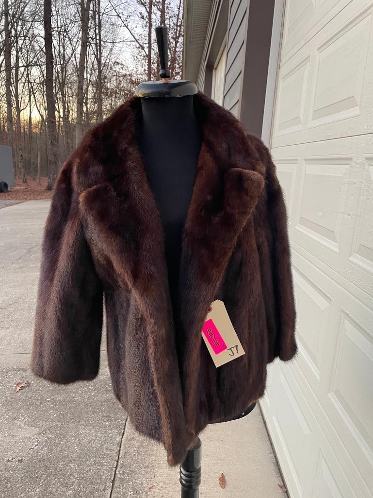 Beautiful MINK Fur Coat (1 of 5)