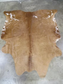 *BRAND NEW* Brown and White COWHIDE RUG