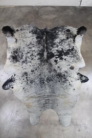 *BRAND NEW* XL Salt and Pepper COWHIDE. 92"Lx85"W