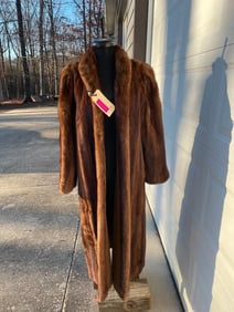 Beautiful, High Dollar Natural Brown MINK Fur Coat, size Medium/Large