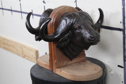 BRONZE CAPE BUFFALO Bookends by artist Burl Jones. Weight: 23lbs 13oz