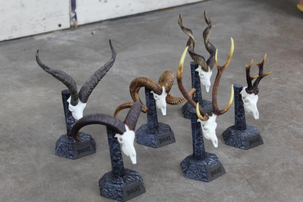 6 *Brand New* Miniature Reproduction Skulls on Display Stands (1 of 11)