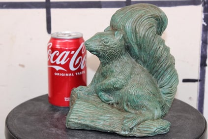 Green Sitting SQUIRREL BRONZE Sculpture, Weight: 5 lbs 1 oz