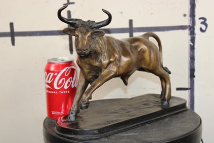 Fighting BULL BRONZE Sculpture after Antoine-Louis Barye, signed. Weight: 6lbs 14 oz