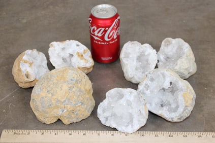 4 CRYSTAL QUARTZ Geodes, Weight: 8 lbs 9 oz (ONE$)