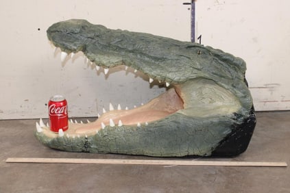 Reproduction CROCODILE Head modeled after the 18' 2" Long #3 SCI Record Holding Croc