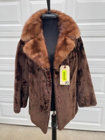 Beautiful Sheared BEAVER Fur Coat with a MINK Collar, Size Medium