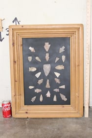 25 Prehistoric South Texas ARROWHEADS with Bandera Flint Arrow Points in a Glass and Wood Frame