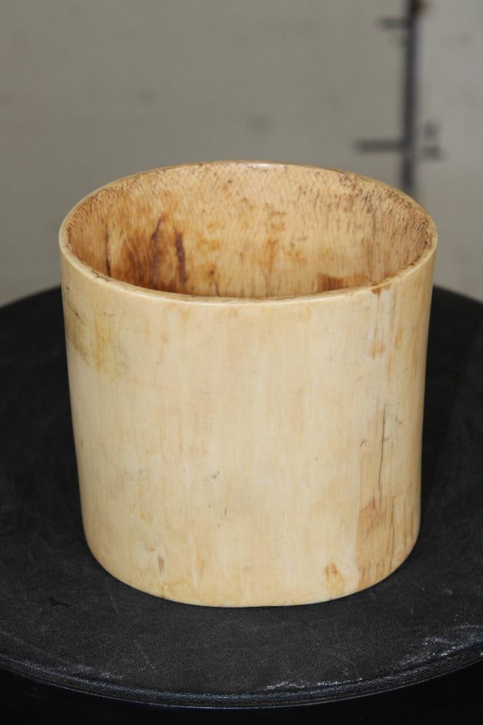 *TEXAS RESIDENTS ONLY* ELEPHANT Ivory Tusk Section, Weight 1 lb 5 oz: *TEXAS RESIDENTS ONLY*!!! ELEPHANT Ivory Tusk Section. It measures 5" Tall x 5" Long x 4.25" Wide. The Total Weight is 1 lb 5 oz. TAXIDERMY