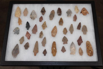 (37) Prehistoric Northeast Texas Flint Dart Point ARROWHEADS in a Display Case (ONE$)