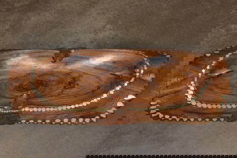 Hand Carved Wooden Tray with Mother of Pearl Inlay and detailed Birds, believed to be Maori: Beautiful and ornate hand carved Wooden Tray or Trinket Bowl. It has been embellished with Mother of Pearl Inlay and accented with 2 bird and 2 snake heads. Believed to Maori from New Zealand. COLLECT