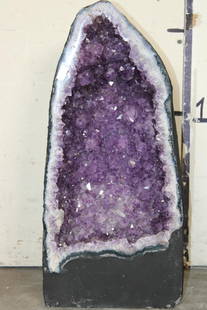 Big 61 lb Deep Purple AMETHYST Crystal Geode Cathedral: Big Deep Purple AMETHYST Crystal Geode Cathedral. It measures 19.75" Tall x 9.5" Wide x 8.5" Depth and the Total Weight is 61.27 lbs or 27.85 kg. This is a stunning decorative piece. ROCKS FOSSILS MIN