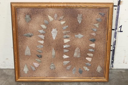 (49 Authentic Prehistoric South Texas Bandera Flint Arrowhead Spear Points in a Glass and Wood Frame