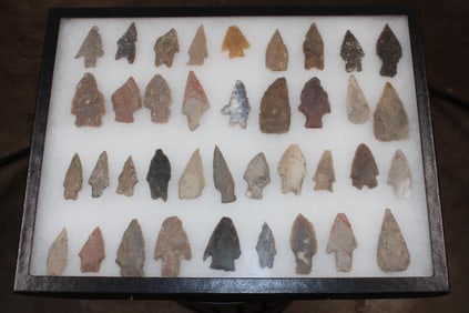 (38) Native American ARROWHEADS in a Display Case (ONE$)