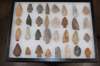 (32) Prehistoric Northeast Texas Flint Spear Point ARROWHEADS in a Display Case (ONE$)