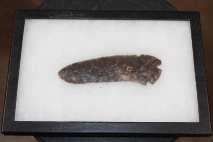 (1) Big Incredible Bandera Root Beer Flint Texas Base Tang Knife Arrowhead in a Display Case