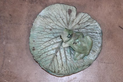 FROG lounging on a Lily Pad Bronze Sculpture, Weight 4 lbs