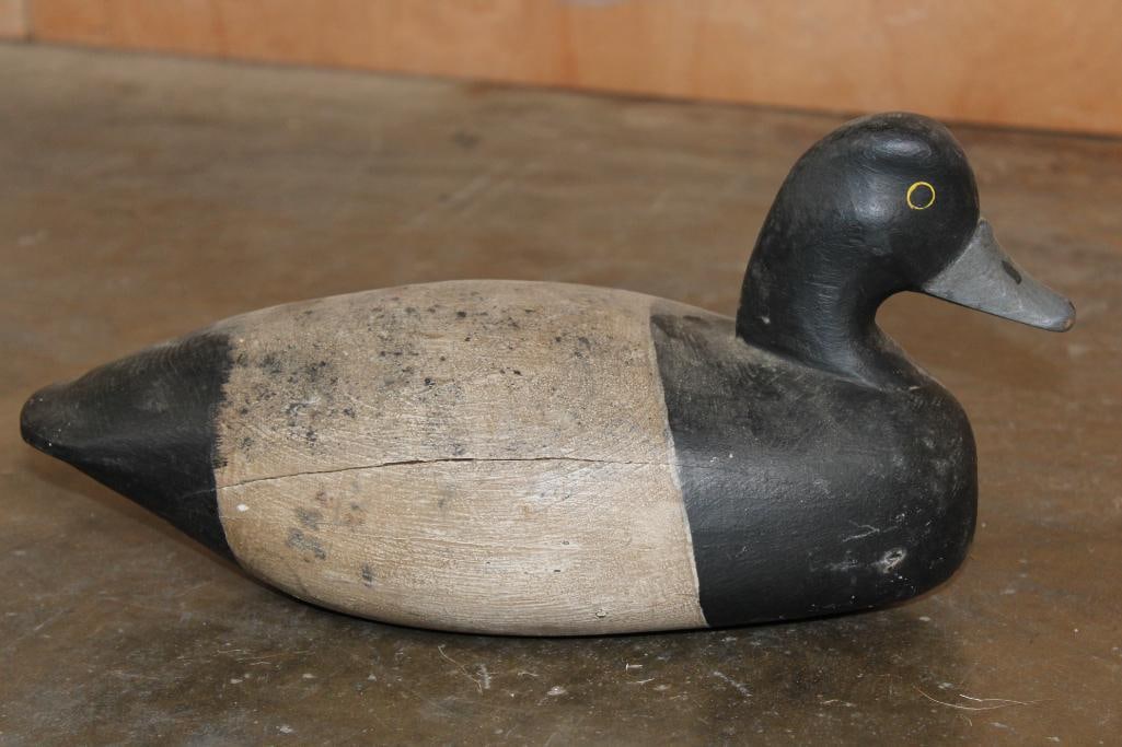 Antique Wooden DUCK HUNTING DECOY: Hand-carved and Painted Wooden DUCK HUNTING DECOY. There are no visible makers marks, it appears to be very old. It measures 14.5" Long x 5.5" Wide x 5" Tall and Weighs 1 lb 11 oz. COLLECTIBLE 