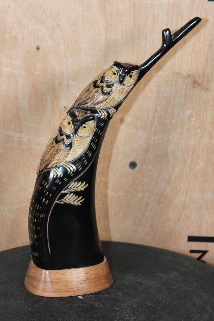 Hand-Carved WATER BUFFALO Horn with Scrimshawed Owls (1 of 6)