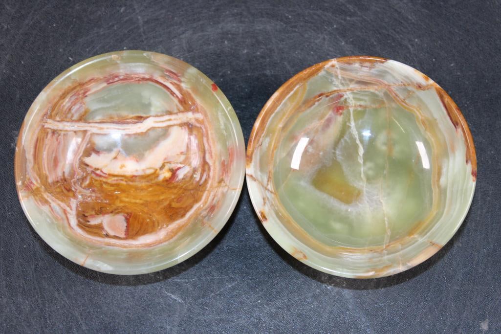 Set of (2) Small GREEN BANDED ONYX Bowls: Set of 2 Small GREEN BANDED ONYX Bowls. They measure 4" Wide x 1.5" Deep and the Total Weight for both is .75 lbs. These are adorable and could be used to hold rings or change. ROCKS FOSSIL MINERAL