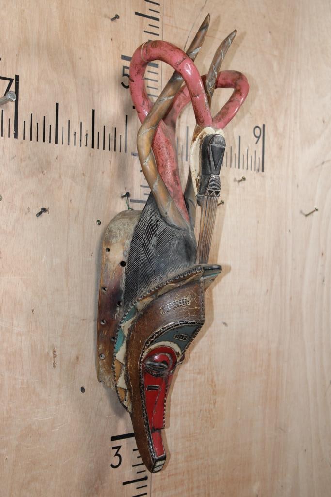 Hand-carved and Hand-painted GURO Ritual Mask from the Ivory Coast of Africa - 3
