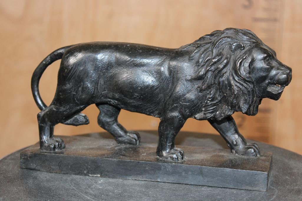 Walking LION Bronze Sculpture, Weight: 4 lbs: Walking LION Bronze Sculpture. It measures 9.25" Long x 2.5" Wide x 5.25" Tall and the Total Weight is 4 lbs 8 oz. COLLECTIBLE BRONZE ART SCULPTURES 