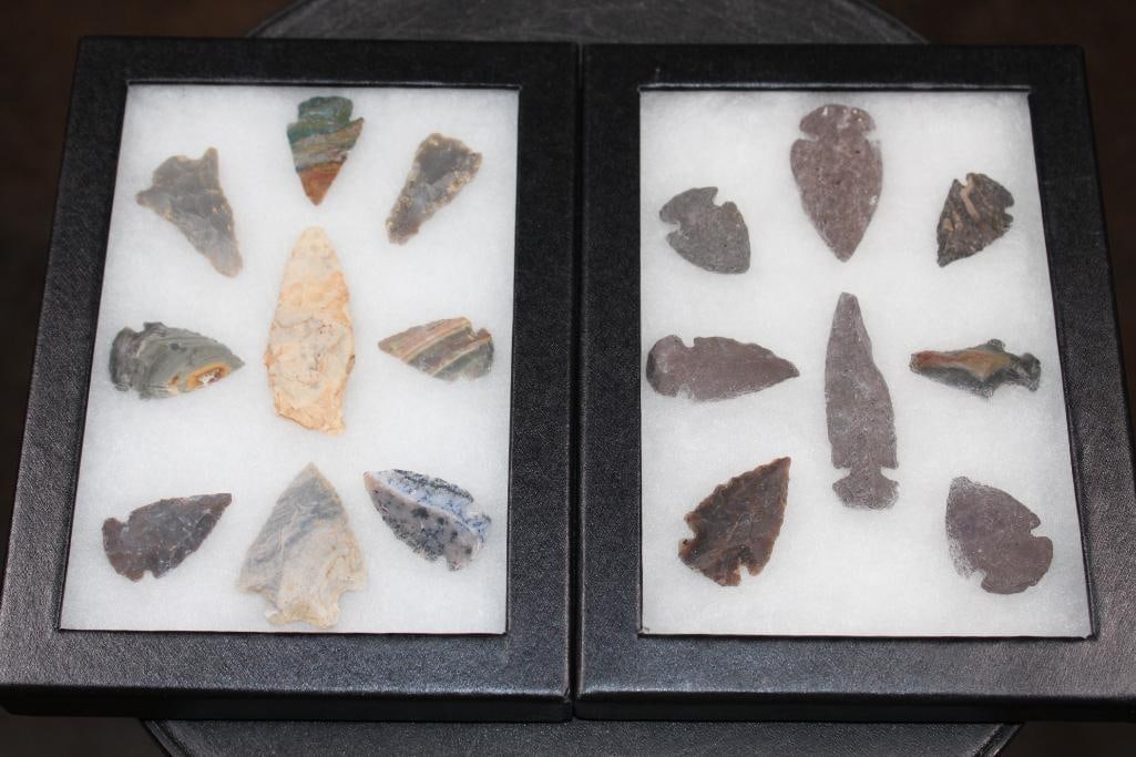 (17) Prehistoric Native American ARROWHEADS or Projectile Points in a Display Case: 17 Prehistoric Native American ARROWHEADS or Spear Points. These artifacts range in age from the Paleo-Indian to the Mississippian periods, spanning thousands of years. They measure 1.5" Long to 2.5"