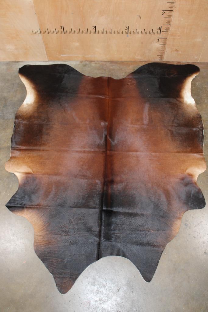 *Brand New* Mahogany COWHIDE or COWHIDE Rug (1 of 4)