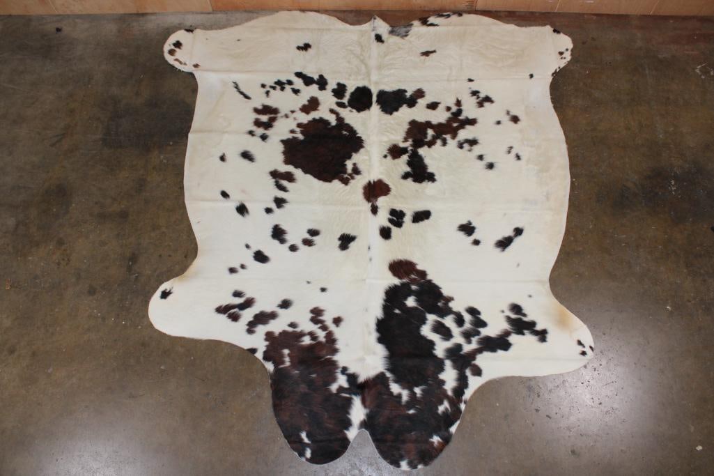 *Brand New* Speckled COWHIDE or COWHIDE Rug (1 of 3)