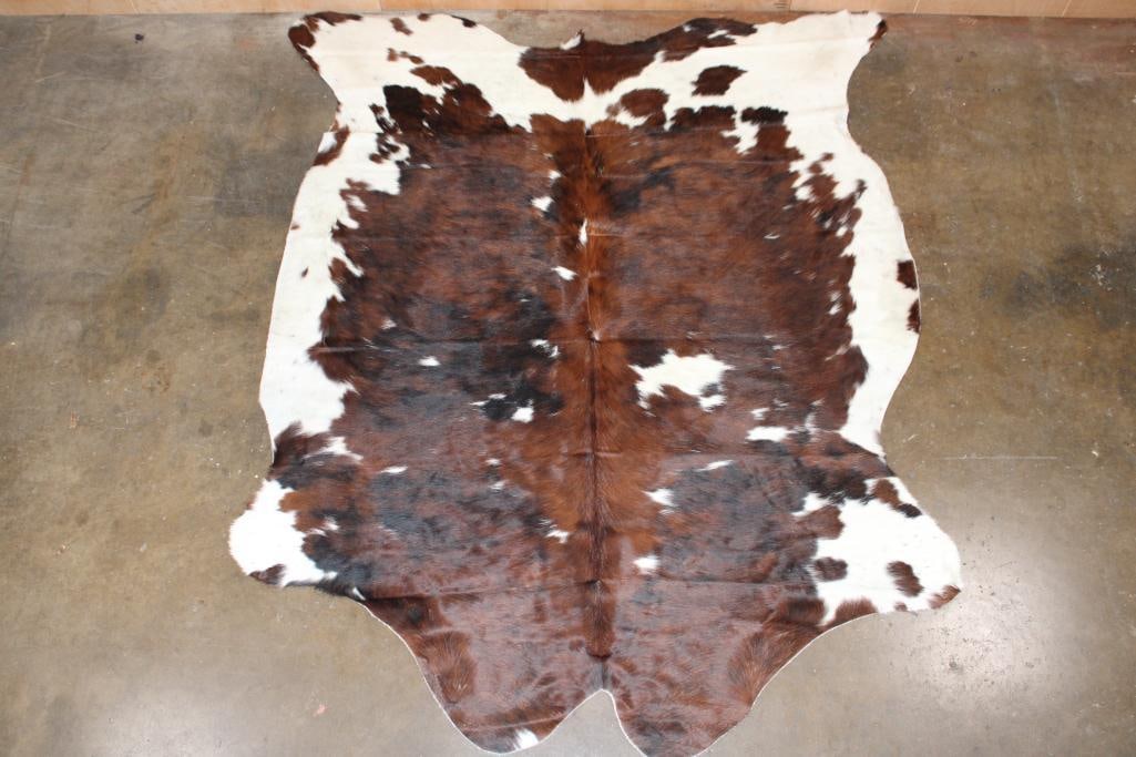 *Brand New* Tricolor COWHIDE or COWHIDE Rug (1 of 2)