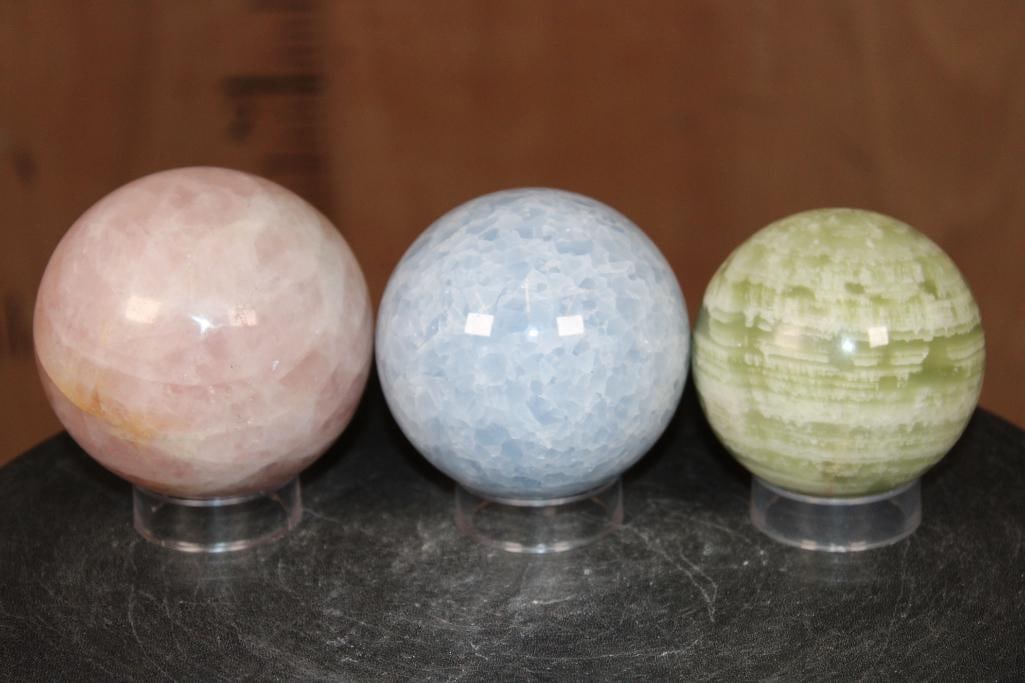 3 Mineral Spheres. (1) ROSE QUARTZ, (1) BLUE CELESTITE, and (1) GREEN BANDED ONYX (1 of 7)