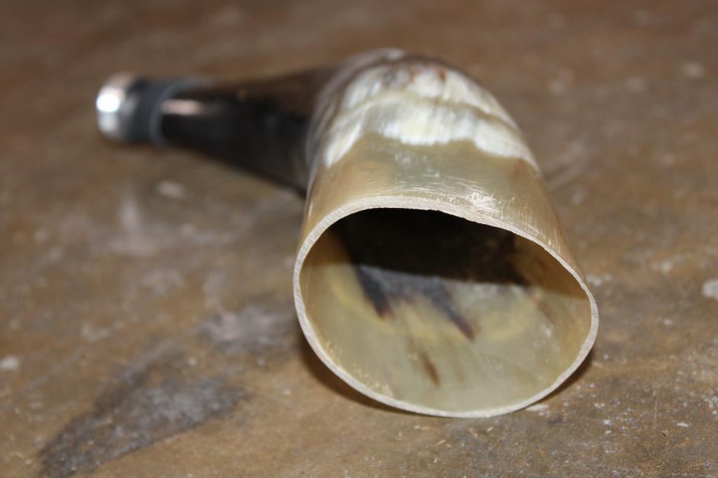 Polished Cow BLOW HORN with a Suede Strap - 4