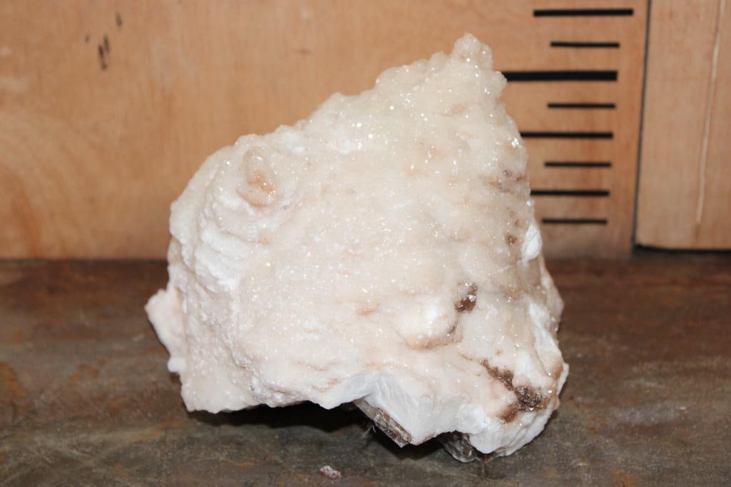 Natural CALCITE CRYSTAL Formation Specimen, Weight: 6 lbs: Stunning Natural CALCITE CRYSTAL Formation Specimen. It measures 7" Long x 6.25" Wide x 5.25" Tall and the Total Weight is 6.6 lbs. ROCKS FOSSILS MINERALS 