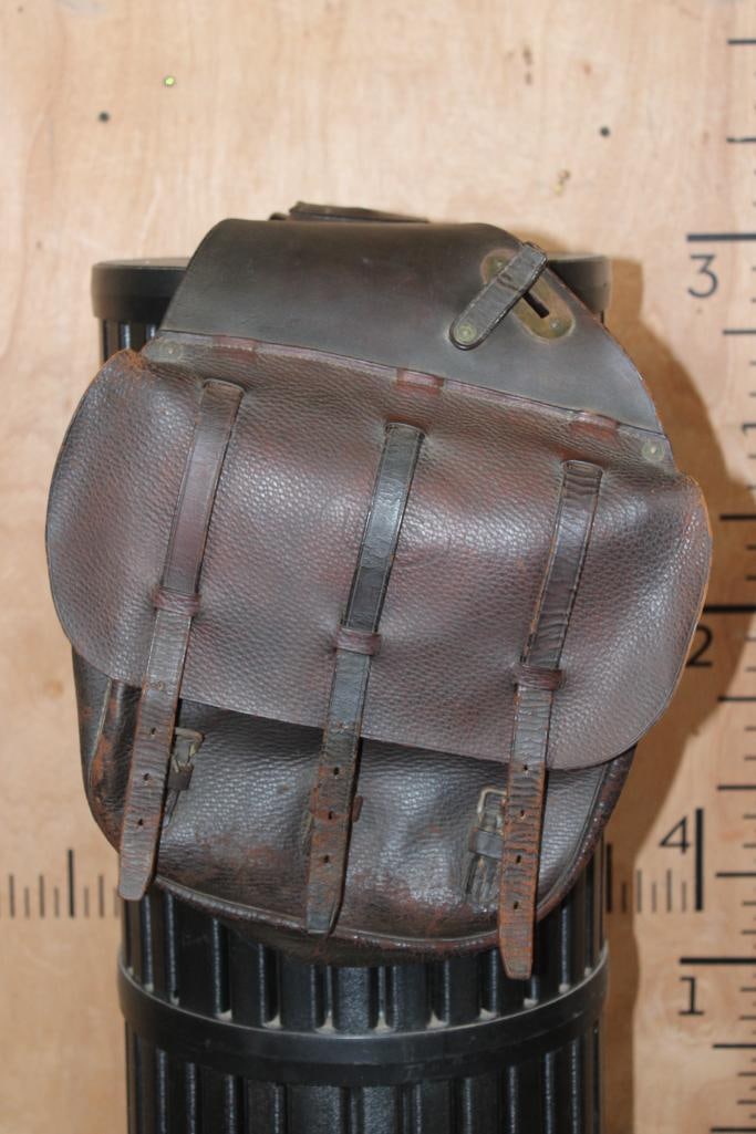 Original WWI U.S. Cavalry McClellan SADDLE BAG made of Leather with Brass Hardware - 3