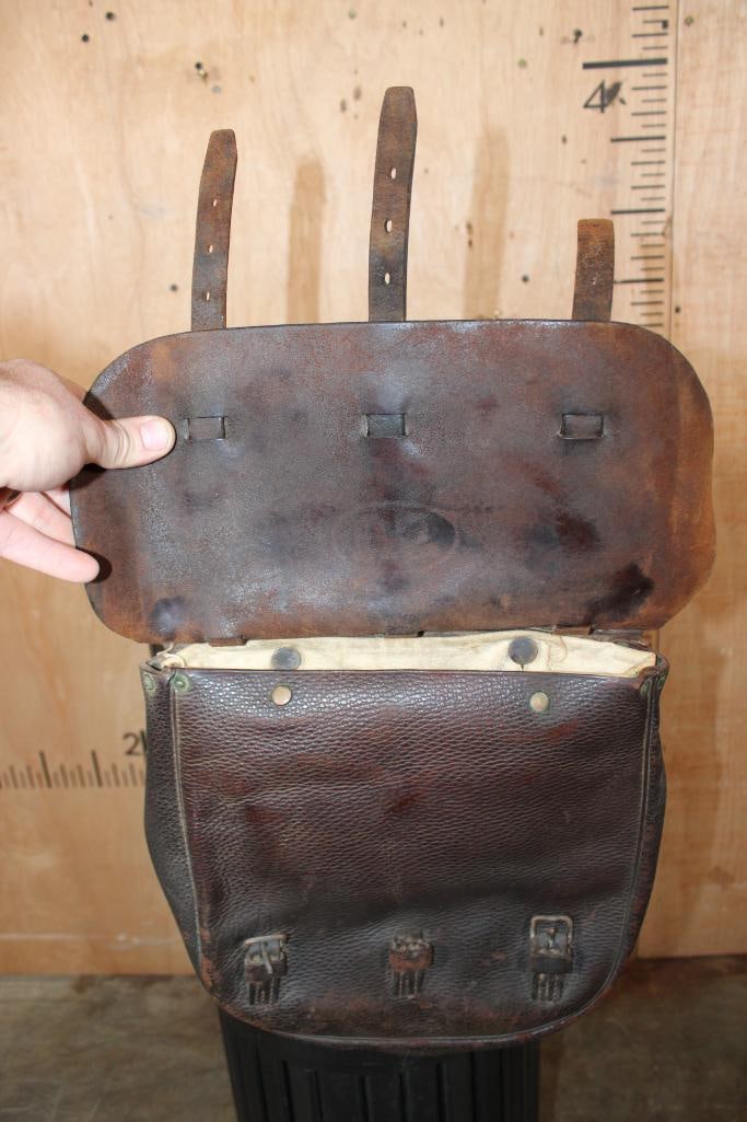 Original WWI U.S. Cavalry McClellan SADDLE BAG made of Leather with Brass Hardware - 4