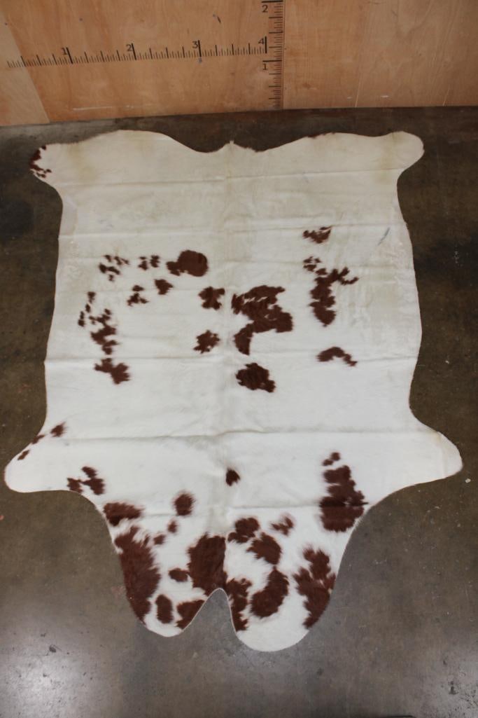 *Brand New* Brown and White COWHIDE or COWHIDE RUG (1 of 4)