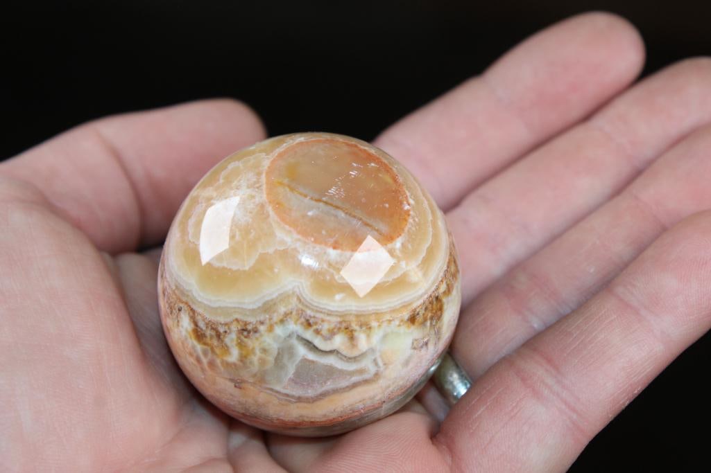 (4) Polished ONYX Mineral Spheres, Weight: 1 lb - 2