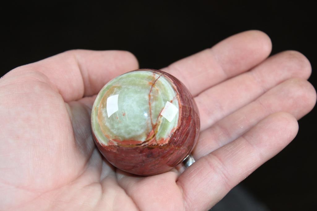 (4) Polished ONYX Mineral Spheres, Weight: 1 lb - 2