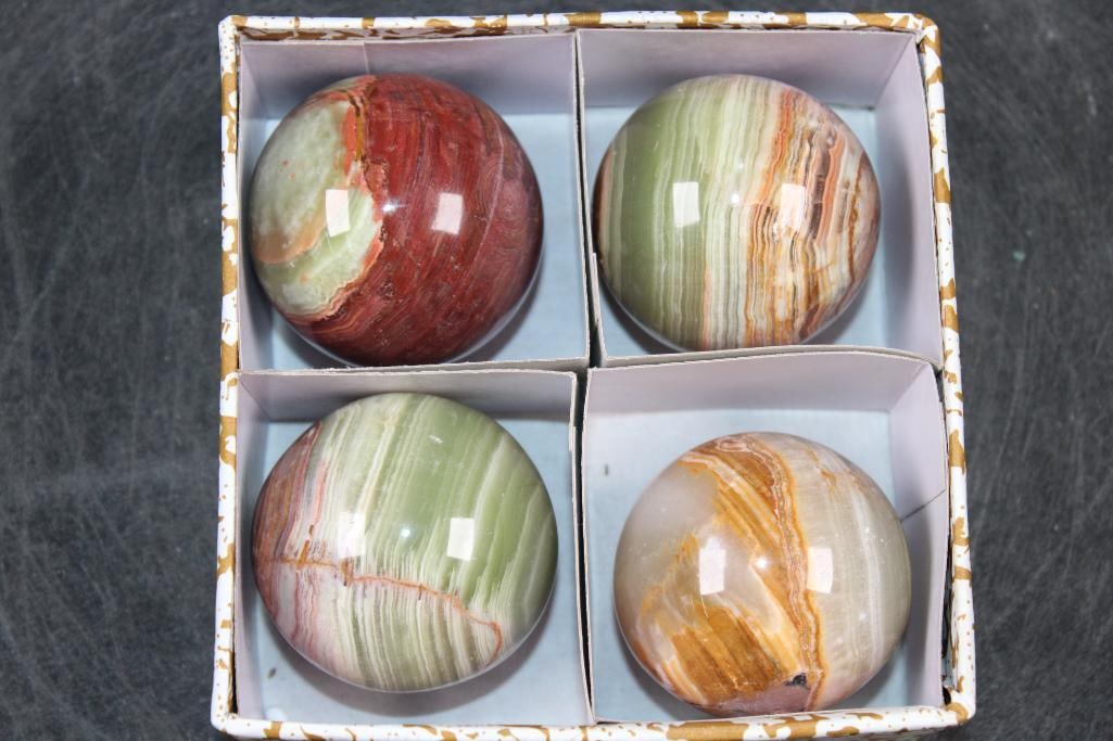 (4) Polished ONYX Mineral Spheres, Weight: 1 lb - 4