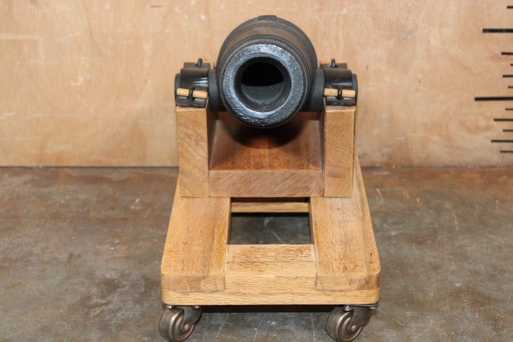 Model Cast Iron CARRONADE Naval CANNON on a Base with Wheels - 4