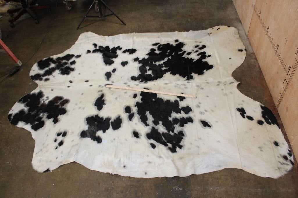 *Brand New* XL Black and White COWHIDE or COWHIDE RUG - 2