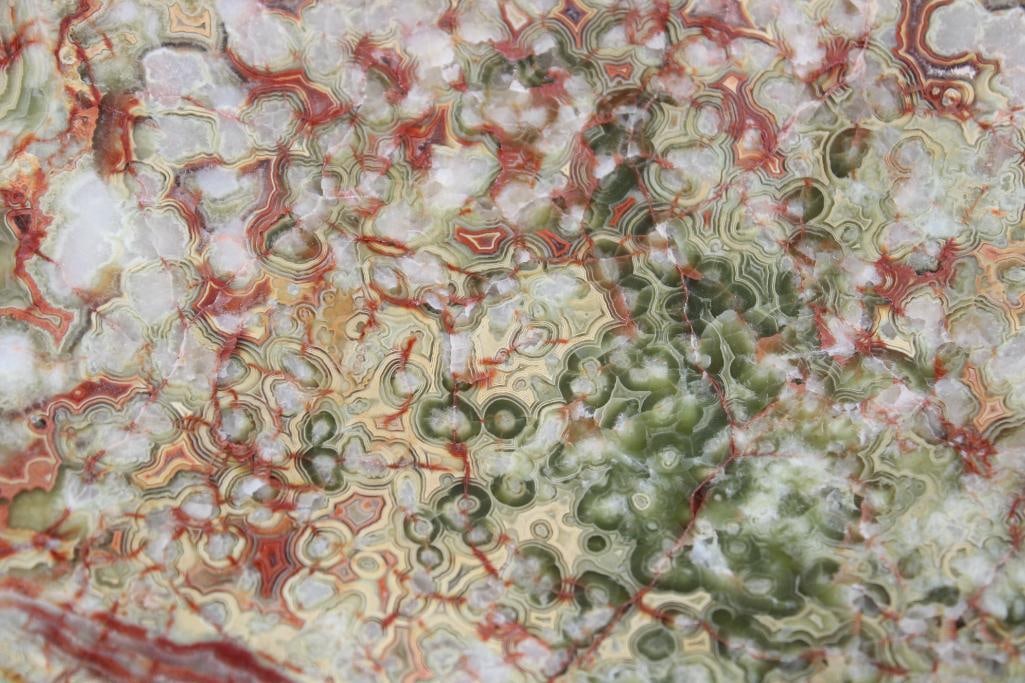 Big Heart Shaped Bowl Carved from a single piece of BANDED ONYX - 3