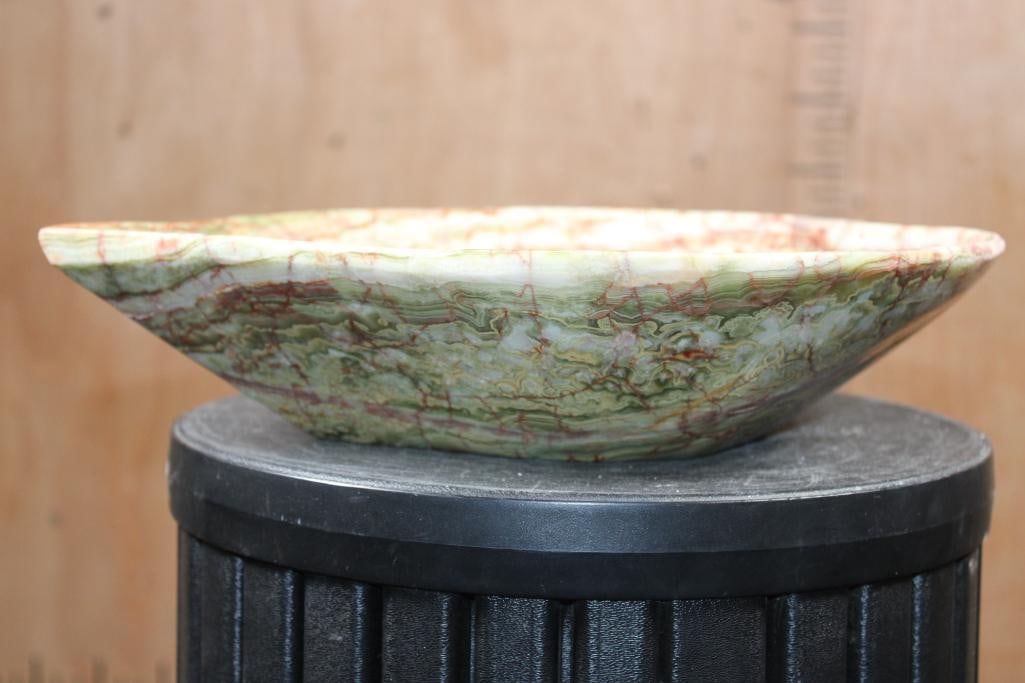 Big Heart Shaped Bowl Carved from a single piece of BANDED ONYX - 4