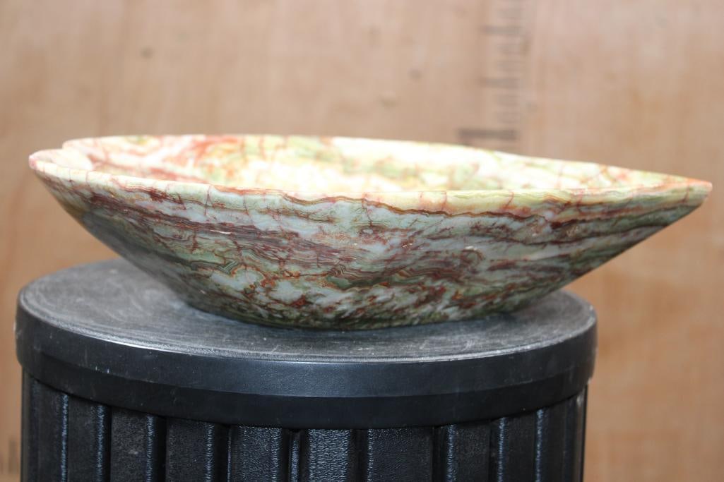 Big Heart Shaped Bowl Carved from a single piece of BANDED ONYX - 5