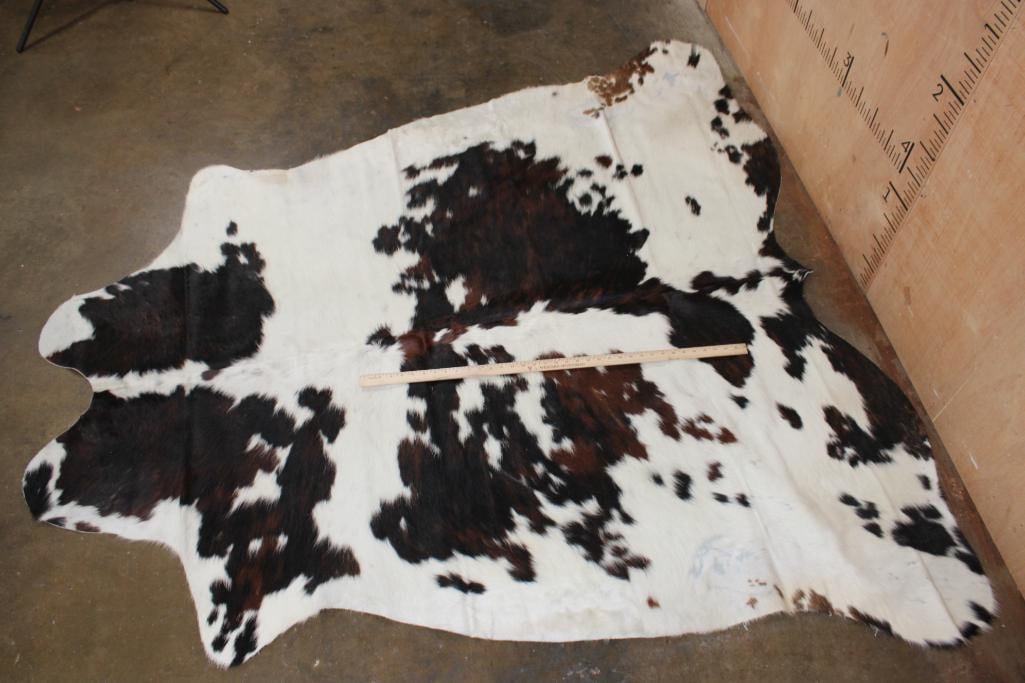 *Brand New* Tri-color COWHIDE or COWHIDE RUG - 2
