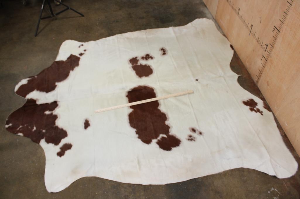 *Brand New* Brown and White COWHIDE or COWHIDE RUG - 2