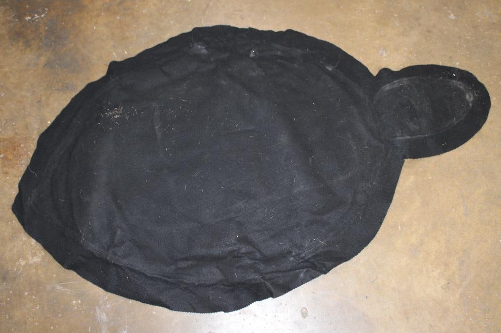 Massive BEAVER Hide or BEAVER Rug with its Tail and a Felt Backing - 4