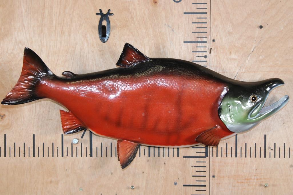 Reproduction SOCKEYE SALMON Fish Mount: Very Nice Reproduction SOCKEYE SALMON Fish Mount made from Wood. It measures 28" Long and is in Great Condition. TAXIDERMY FISH 