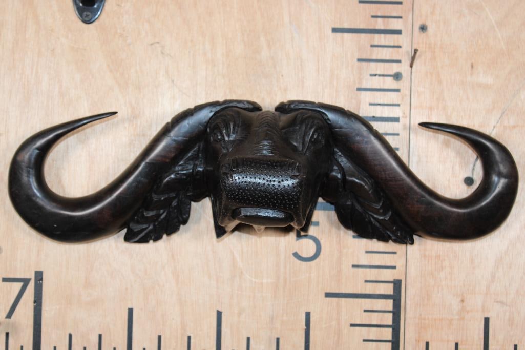 Hand-carved Wood CAPE BUFFALO Sculpture: Beautiful Hand-carved Wood CAPE BUFFALO Sculpture. It measures approximately 17.5" Long and Weighs: 3 lbs. COLLECTIBLE AFRICAN ART 